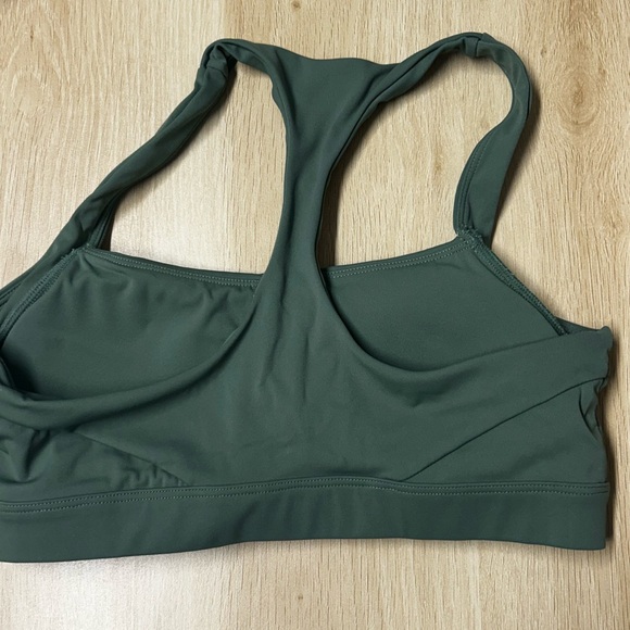 ' Alphalete sports bra with padding - Picture 2 of 3